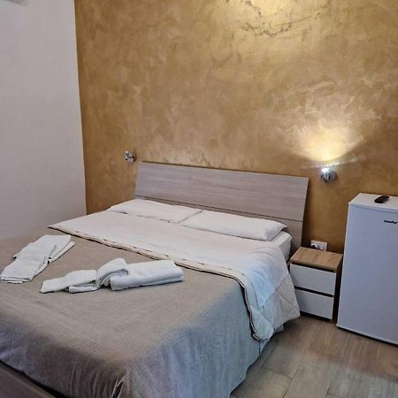 B&B Pompeii Living Dream ภายนอก รูปภาพ